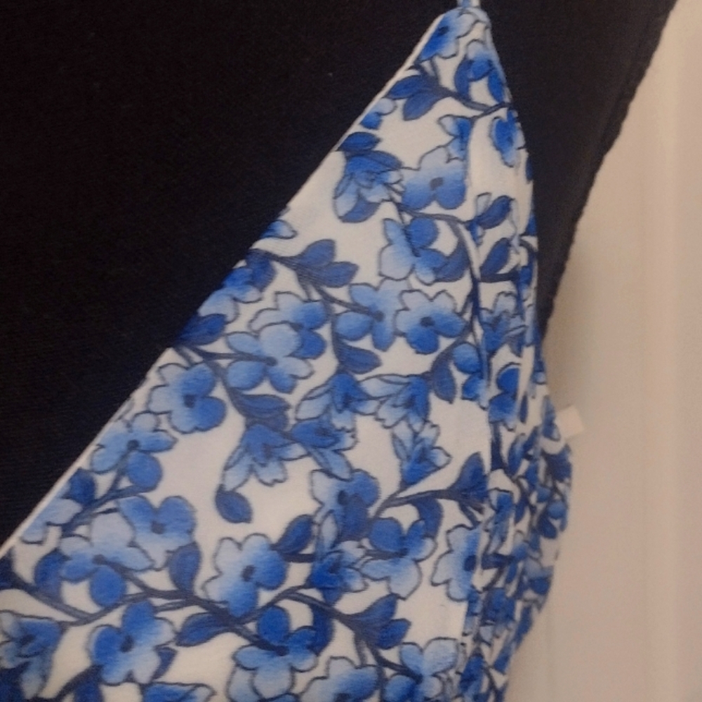 B Darrin sz 9/10 blue flower print strappy dress - Picture 4 of 7